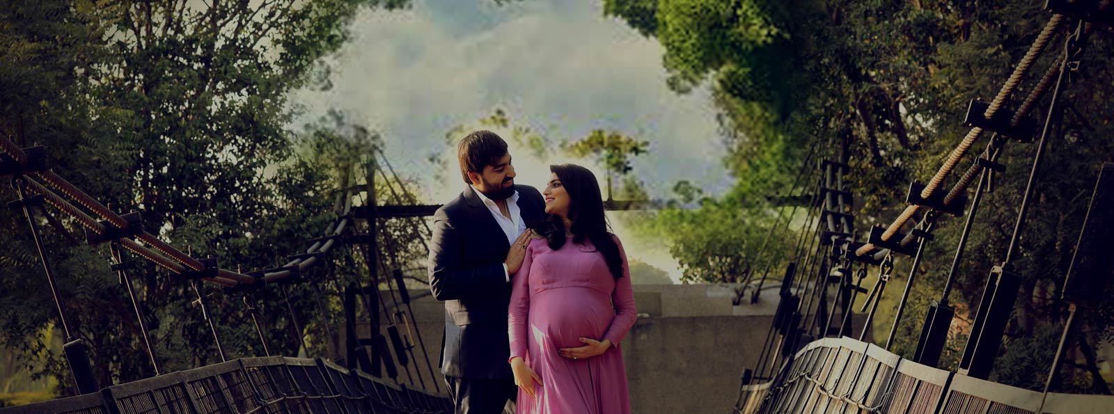 Best Maternity Photographers in Delhi